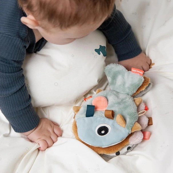 Livre d'éveil sensoriel pour bébé Done by Deer Sea friends - L'Atelier Des Tout-Petits