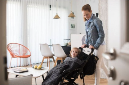 BabyToLove Easy Pocket Kinderwagenabdeckung schwarz