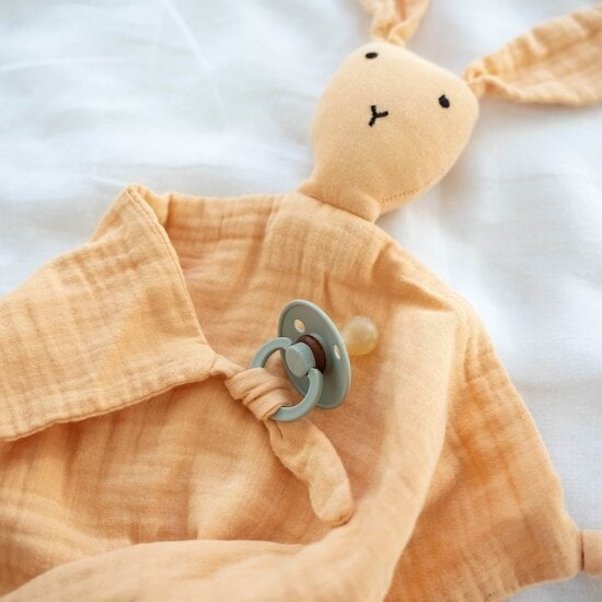 Doudou Bemini Bunny en mousseline de coton Abricot Biscuit 40 cm